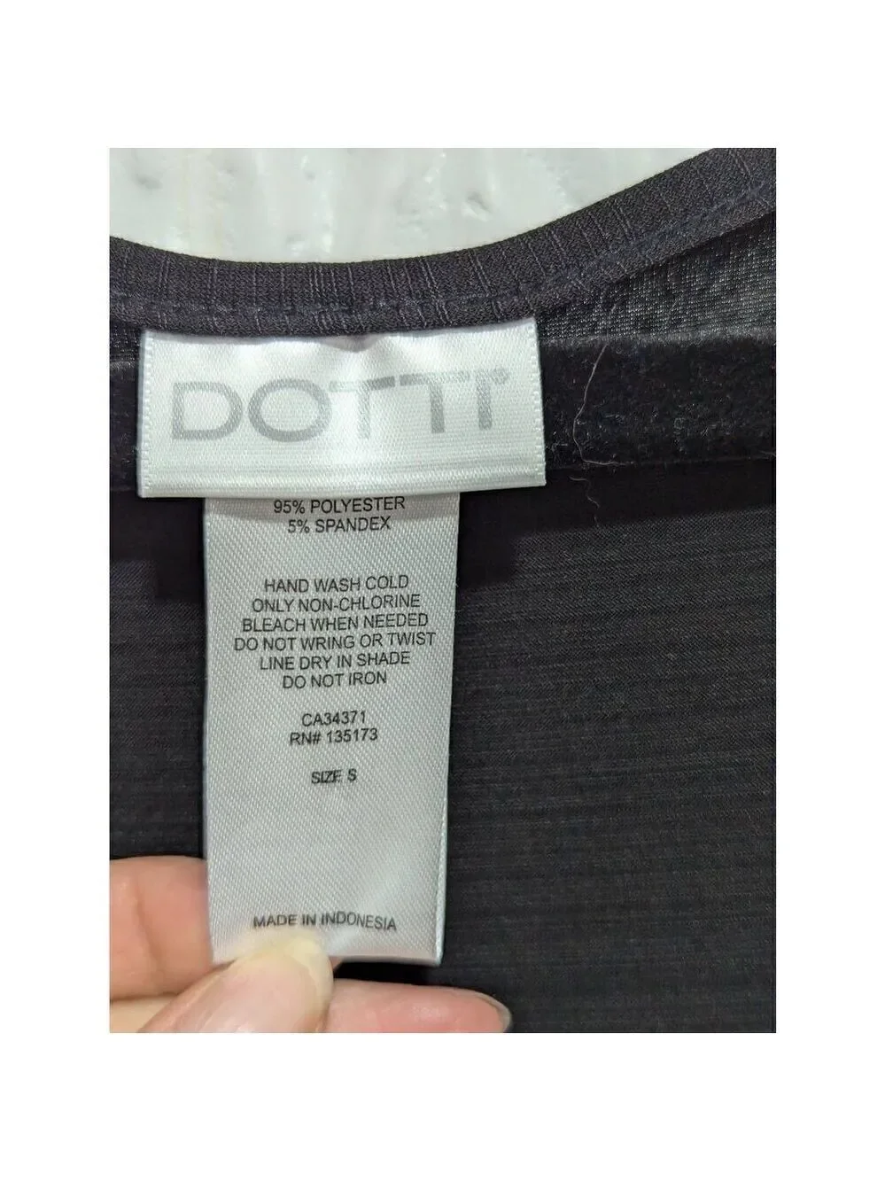 Dotti Women's Black Crew Neck Fringe Bottom Bat Sleeve Tunic Blouse Size Small